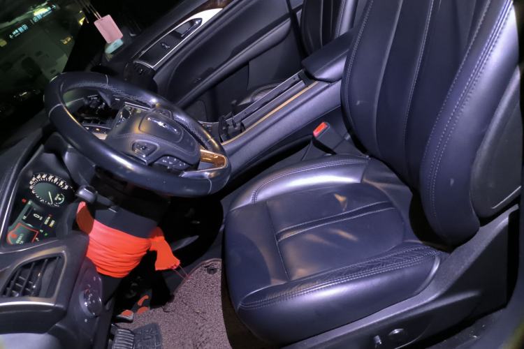 Used Lincoln MKZ 2017 2.0T Luxury Edition Left Front Seat