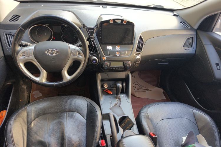 Used Hyundai ix35 2015 2.0L Automatic 2WD Smart Type China IV