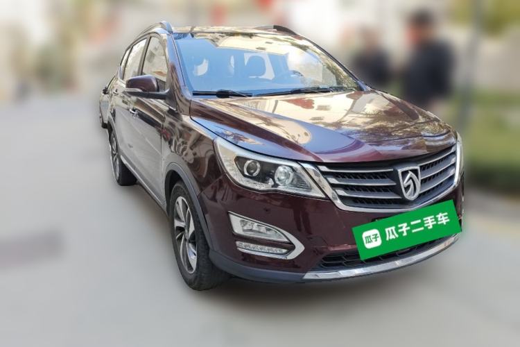 Used Baojun 560 2015 1.8L manual luxury version