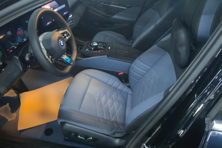 Used BMW i5 2024 eDrive 35L M Sport Package Left Front Seat