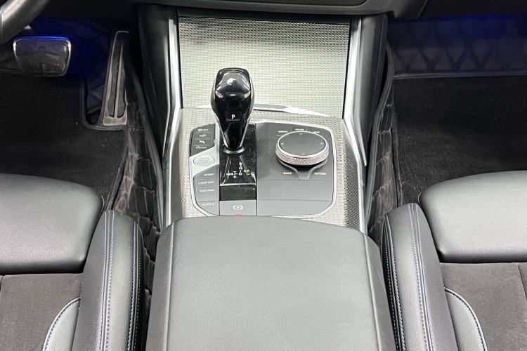 Used BMW 4 Series 2022 Second Facelift 430i M Sport Night Edition Package Interior 3