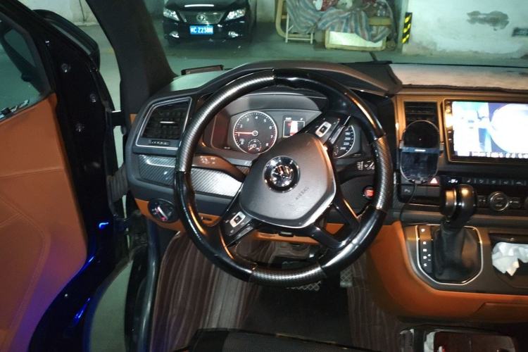 Used Volkswagen Caravelle 2018 2.0 TSI 4x4 Luxury Edition 7-Seater
