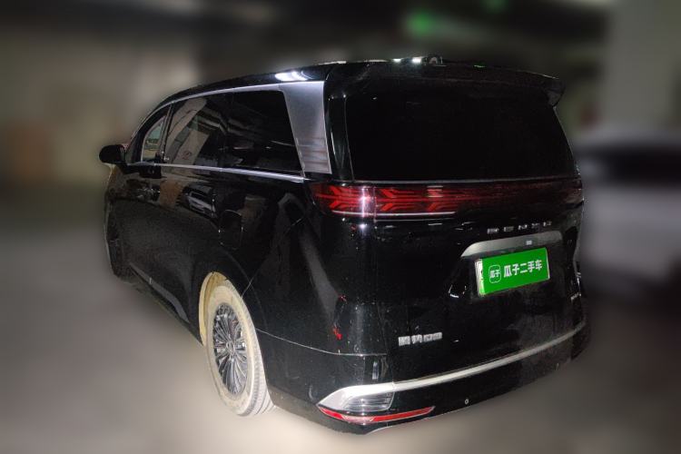 Used Denza D9 2022 DM-i 970 Four-Wheel Drive Prestige Model
