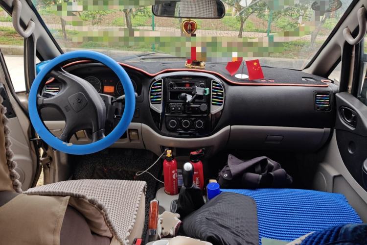 Used FORTHING Lingzhi 2016 M3L 1.6L 7-Seater Standard Model Center Console