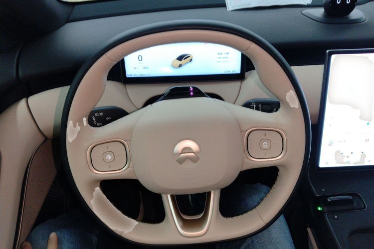 Used Nio ET5 2022 75 kWh Steering Wheel