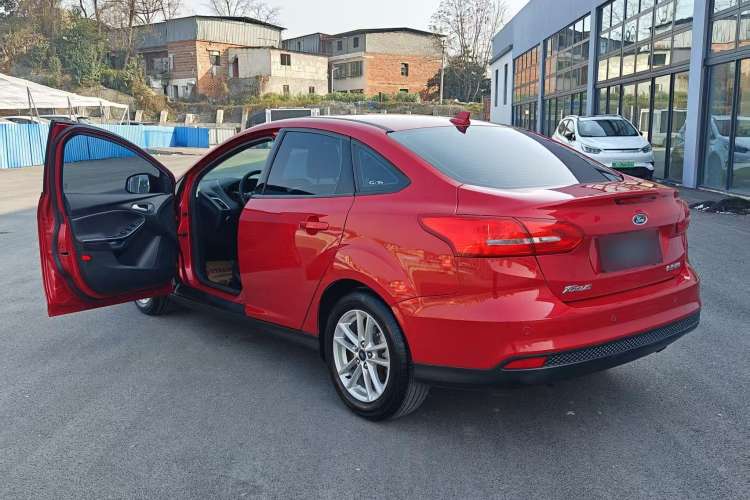 Used Ford Focus 2018 Sedan Classic 1.6L Automatic Trendy SmartDrive Edition