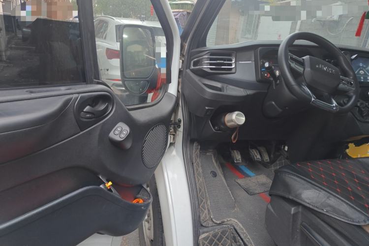 Used JMC Fushun 2022 2.0T Manual Multi-Function Passenger Vehicle Mid-Range High Roof 6-7 Seats