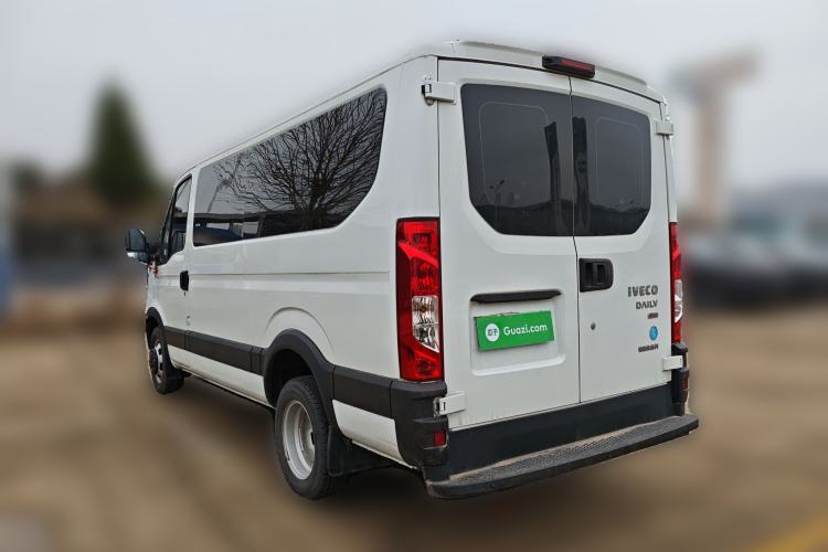 Used Iveco Eurocargo 2021 2.0T Manual Super-Rui Long Wheelbase Short Overhang Low Roof Side-Hinged Doors F1A