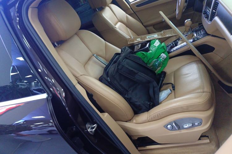 Used Porsche Macan 2016 Macan 2.0T Right Front Seat