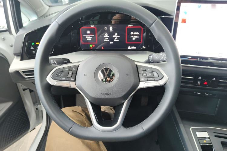 Used Volkswagen Golf 2025 300TSI Pro Steering Wheel