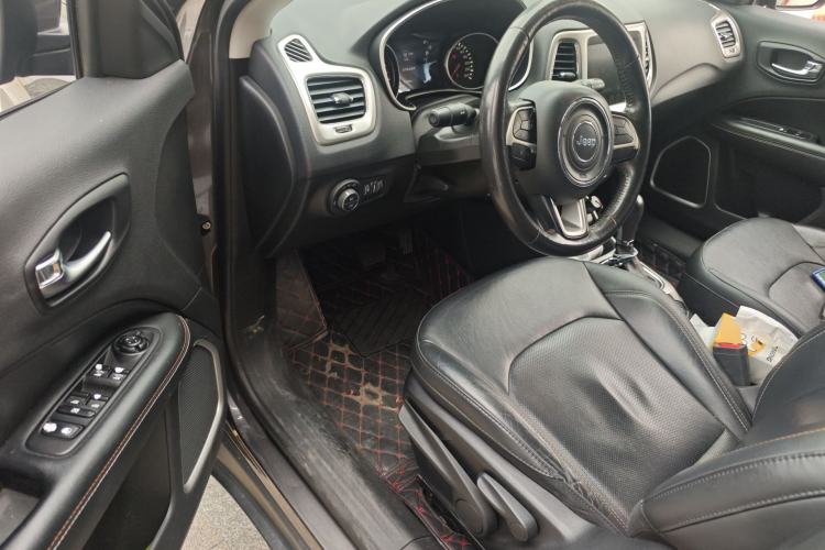 Used Jeep Compass 2017 200T Automatic Family Edition
