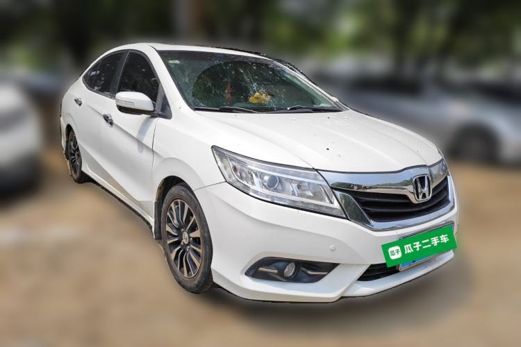 Used Honda Crider 2015 1.8L automatic luxury edition
