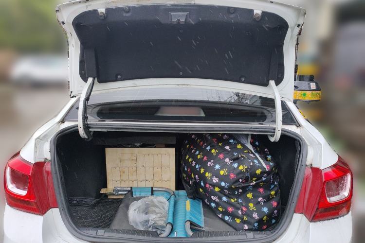 Used Chevrolet Cruze 2015 1.5L Classic SE MT Trunk