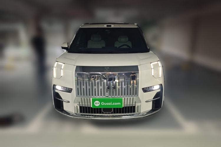 Used Zeekr 009 2024 7-Seater Walk-Through Version Four-Wheel Drive 108 kWh