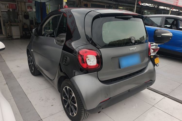 Used smart fortwo 2015 1.0L 52 kW Hardtop Passion Edition
