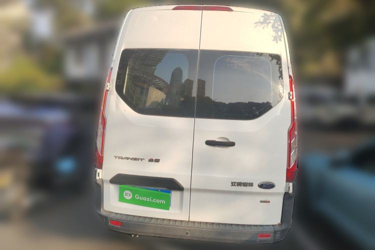 Used Ford Transit 2019 2.0T Diesel Multi-Purpose Commercial Vehicle Mid-Drive Mid-Roof 6-Seater China VI Standard