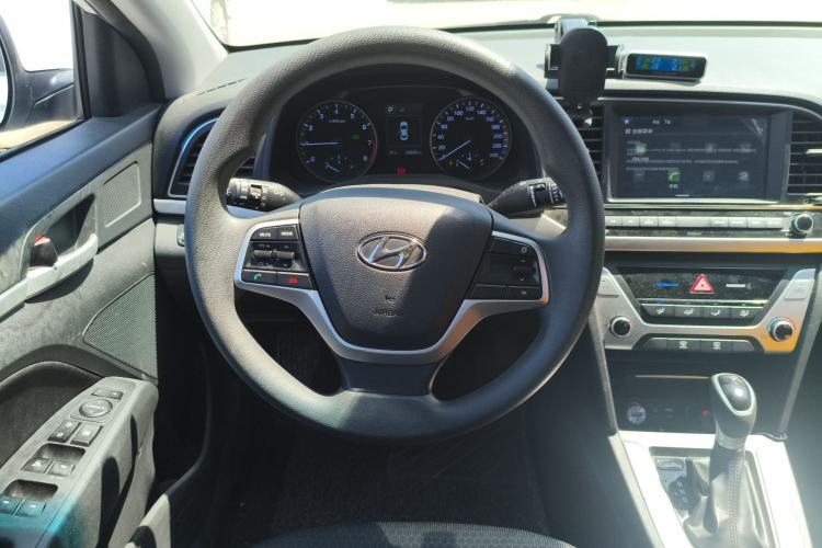 Used Hyundai Elantra (6th Generation / Lingdong) 2016 1.6L Automatic ZhiXuan – Elite Version Steering Wheel
