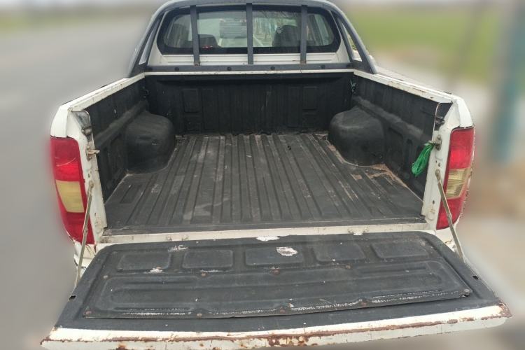 Used JMC Yuhu 7 2012 2.4T Two-Wheel Drive Manual Luxury Edition JX4D24
