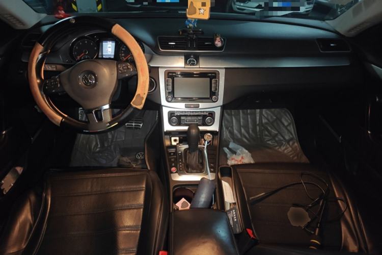 Used Volkswagen FAW-Volkswagen CC 2012 1.8TSI Luxury Model Center Console