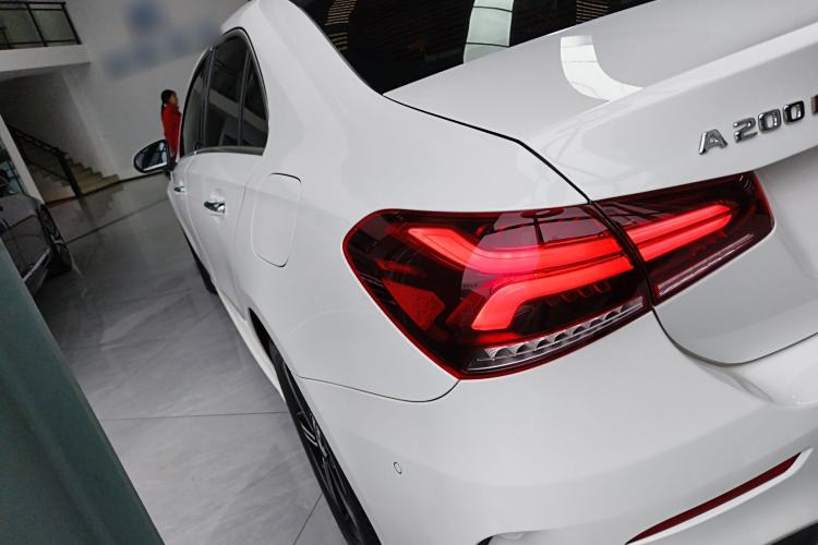 Used Mercedes-Benz A-Class 2022 Revised Version A 200 L Sport Sedan Fashionable Style
