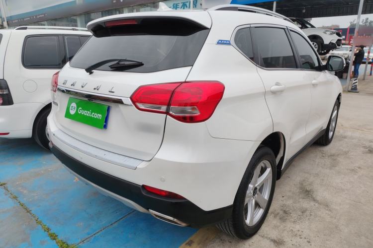 Used Haval H2 2018 Chuanxiang Edition Blue Badge 1.5T Dual-Clutch Two-Wheel Drive Fashionable Model

