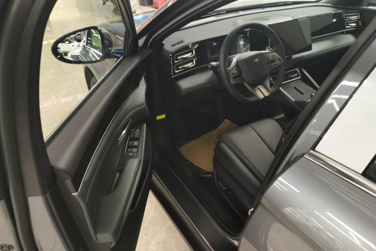 Used BYD Qin L 2024 DM-i 120KM Leading Model