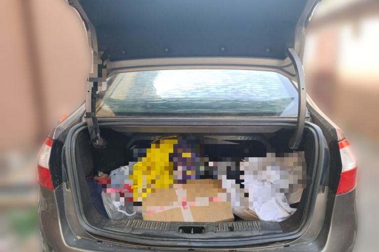 Used Ford Fiesta 2013 Sedan 1.5L Manual Fashion Edition Trunk