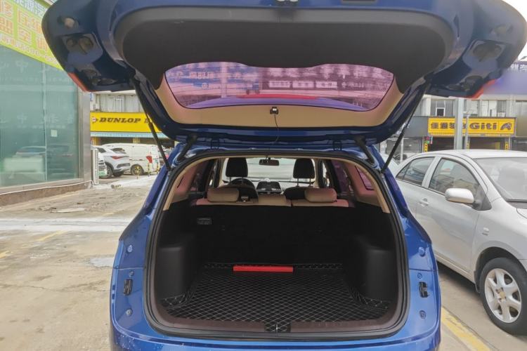 Used Baojun 310W 2017 1.5L Manual Fashion Model China V Trunk