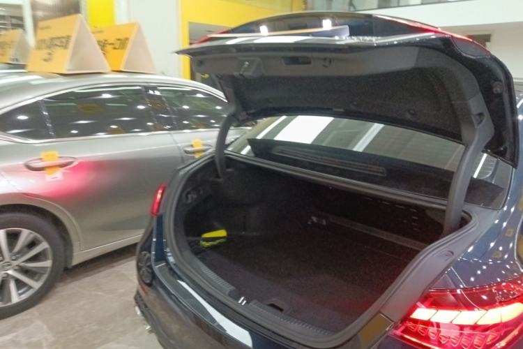 Used Mercedes-Benz C-Class 2025 Refresh C 260 L Night Edition Sports Version Trunk