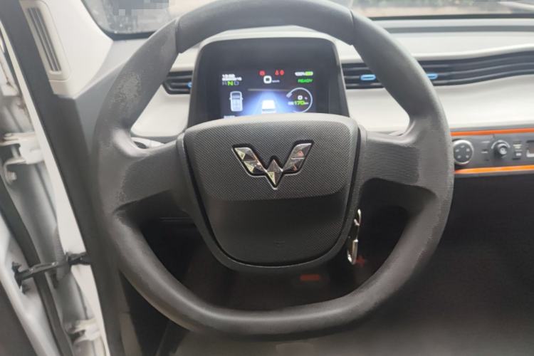 Used Wuling Hongguang MINIEV 2020 Enjoyment Model Lithium Iron Phosphate Steering Wheel