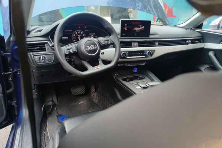 Used Audi A5 2017 Sportback 45 TFSI quattro Sport Model Center Console