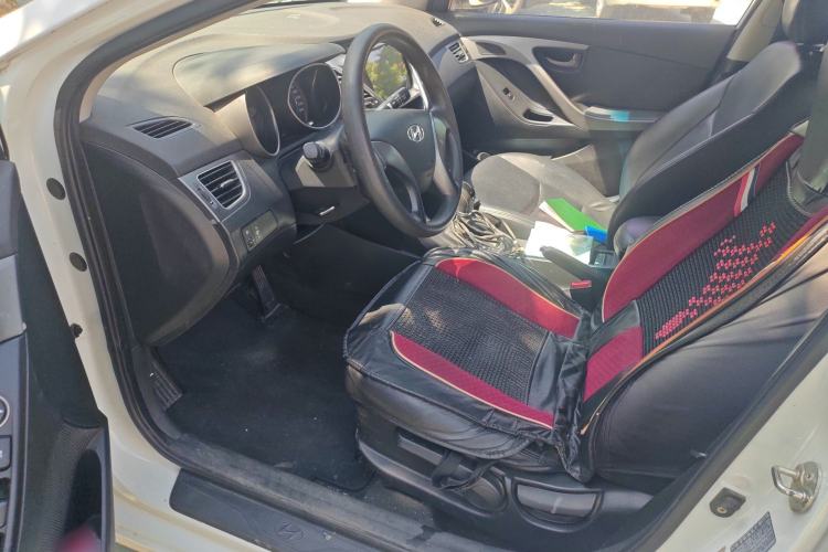 Used Hyundai Elantra (5th Generation / Langdong) 2015 1.6L Automatic Fashion Model