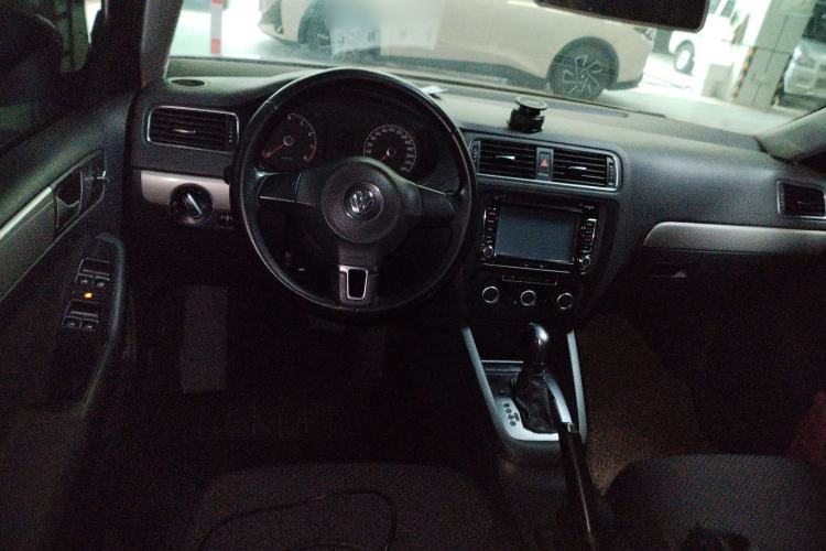 Used Volkswagen Sagitar 2014 Revised Version 1.6L Automatic Leading Edition Steering Wheel