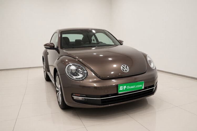 Used Volkswagen Beetle 2014 1.2TSI Comfort Model Front Right 45 Deg