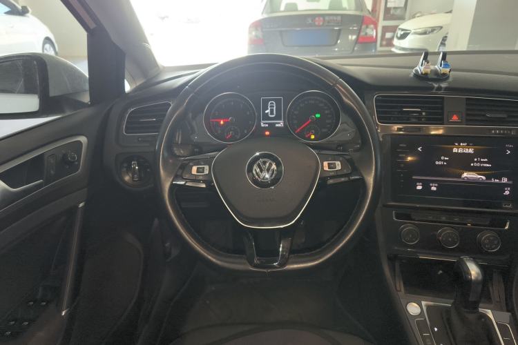 Used Volkswagen Golf 2020 Zhiai Edition 200TSI DSG Comfortable & Ambitious Version Steering Wheel
