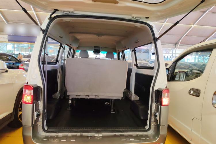 Used Jinbei Hiace X30 2021 1.5L Business-Class Central Air-Conditioned Coach China VI Standard Model SWC15M