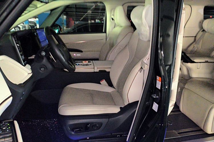 Used Lexus LM 2023 500h Six-Seater Prestige Edition