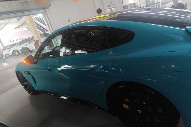 Used Xiaomi Auto SU7 2024 Four-Wheel Drive Ultra-Long Range Advanced Intelligent Driving Max Edition
