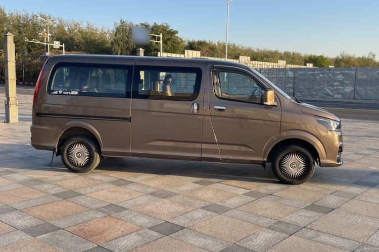 Used Foton Scenic G5 2023 2.0L Gasoline Commercial Version Passenger Van 7/9 Seats Model 1TZS