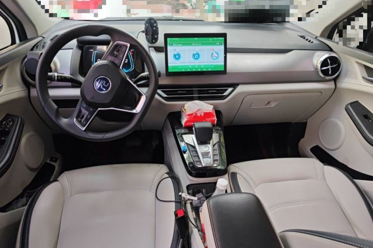 Used BYD Yuan Pro 2021 401 km Deluxe Version Center Console