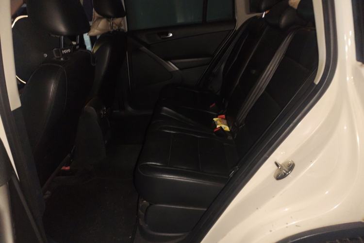 Used Volkswagen Tiguan 2012 1.8TSI Manual Two-Wheel Drive Enjoyment Edition Left Rear Seat