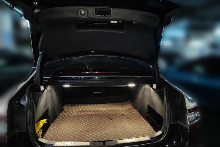 Used Lincoln Continental 2018 2.0T Two-Wheel Drive Deluxe Edition Trunk