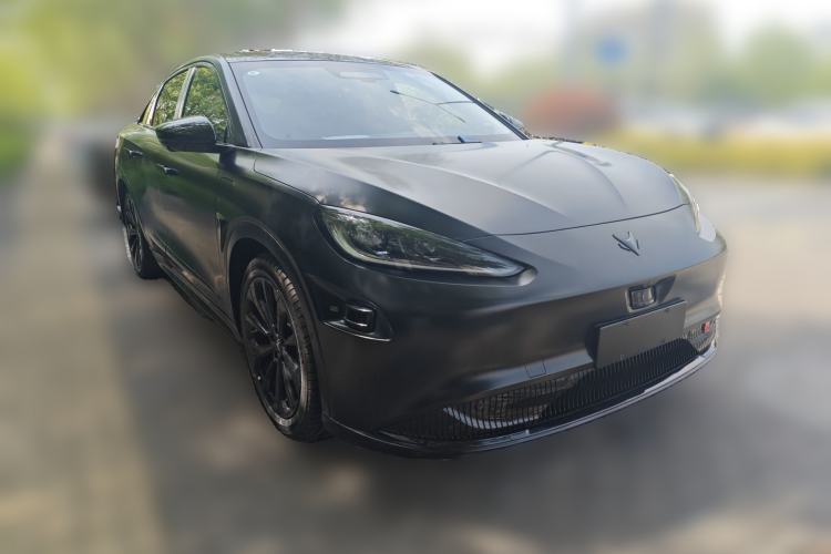 Used ARCFOX Alpha S 2023 Pioneer Edition Front Right 45 Deg