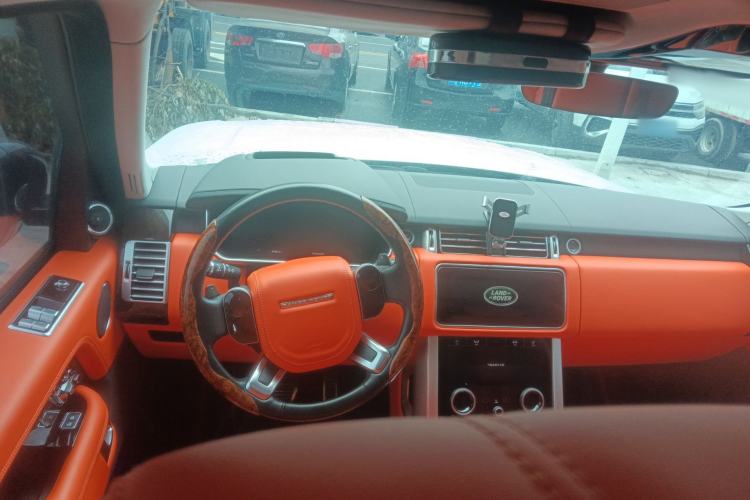 Used Land Rover Range 2022 3.0 L6 400 PS Classic Extended Version Steering Wheel