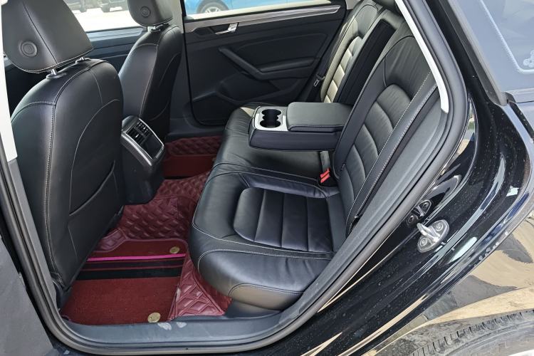 Used Volkswagen Passat 2017 280TSI DSG Luxury Edition Left Rear Seat