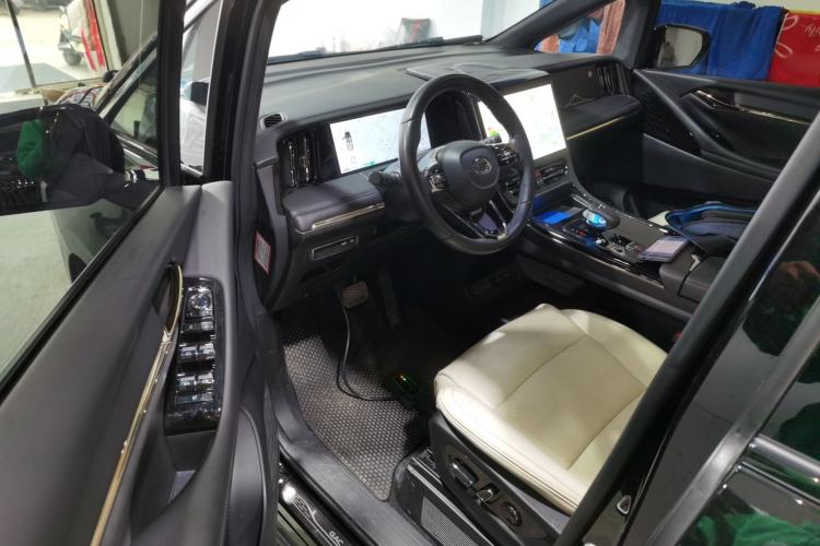 Used GAC Trumpchi M8 2023 Zongshi Series Dual-Motor YuZun Edition Driver Seat