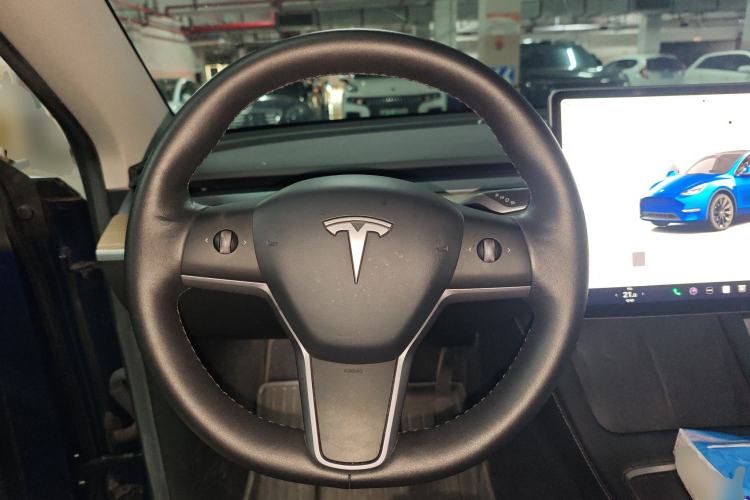 Used Tesla Model Y 2022 Long-Range All-Wheel-Drive Version