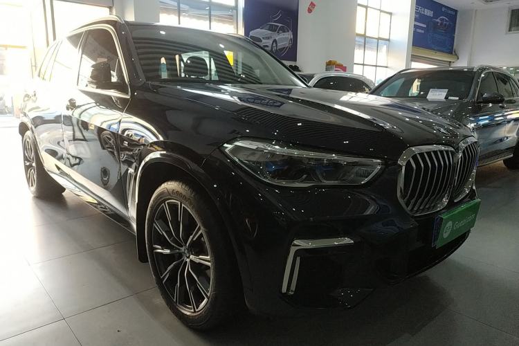 Used BMW X5 2022 Restyled xDrive 30Li Luxury Version M Sport Package
