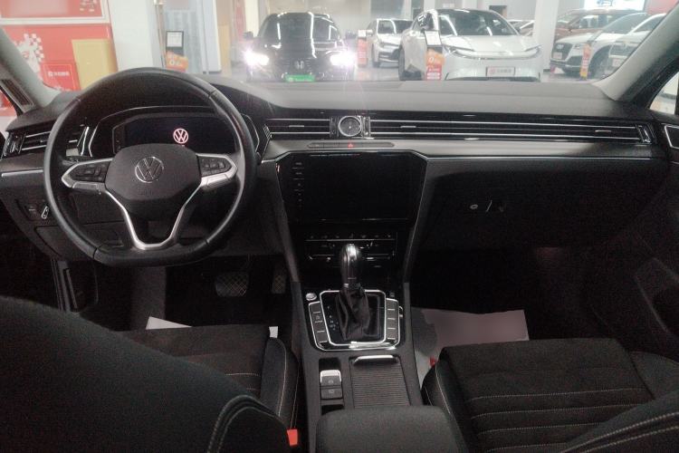 Used Volkswagen Magotan 2020 330TSI DSG Luxury Edition Center Console