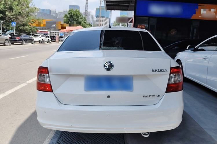 Used Skoda Rapid 2013 1.6L Automatic Smart Selection Model
